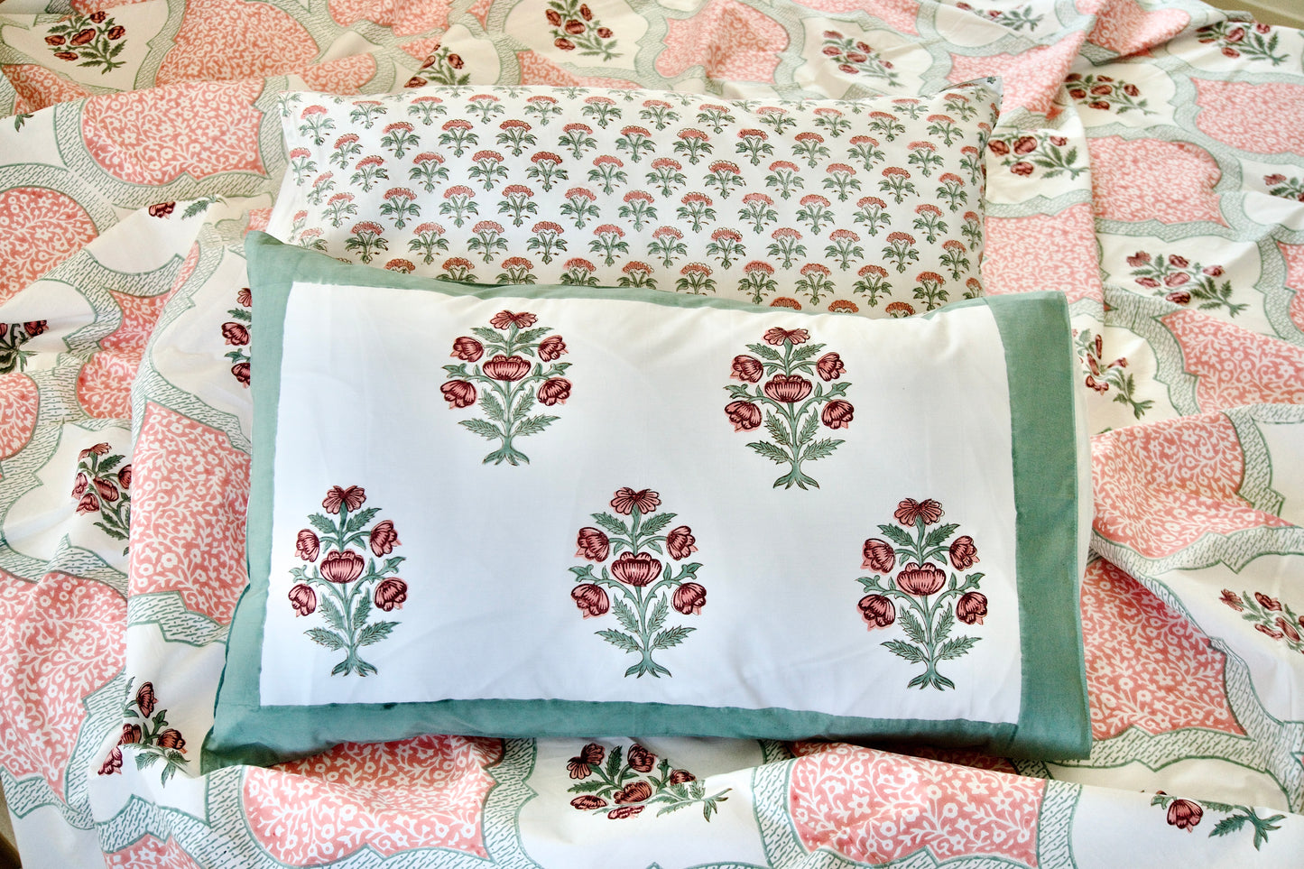 ✨Scarlet Whisper✨